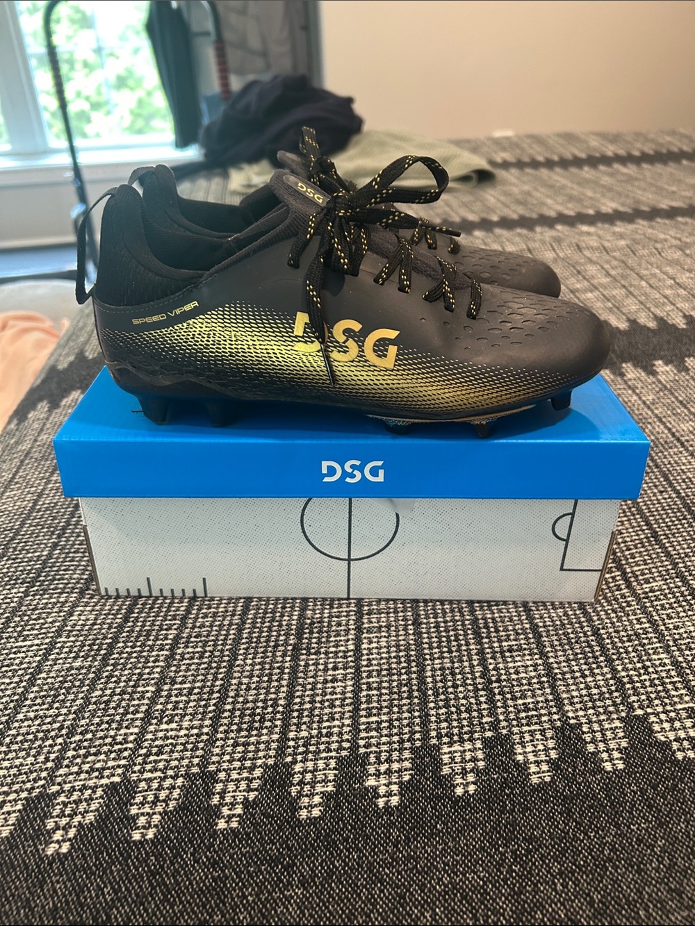 DSG speed viper max soccer cleats